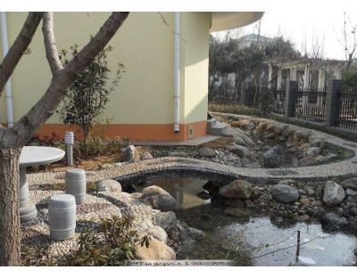 鹅卵石铺路案例